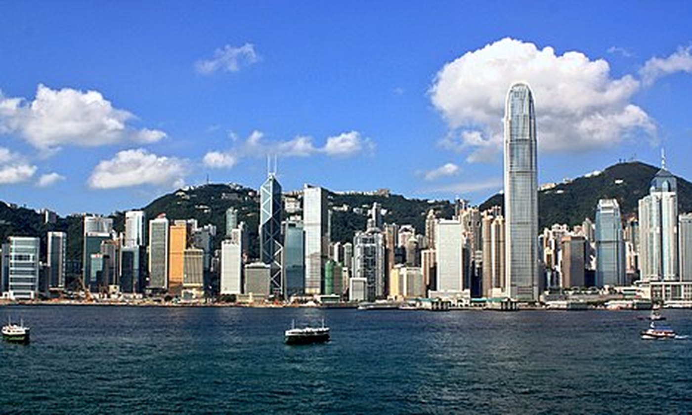 Hong_Kong_Island_Skyline_2009.jpg
